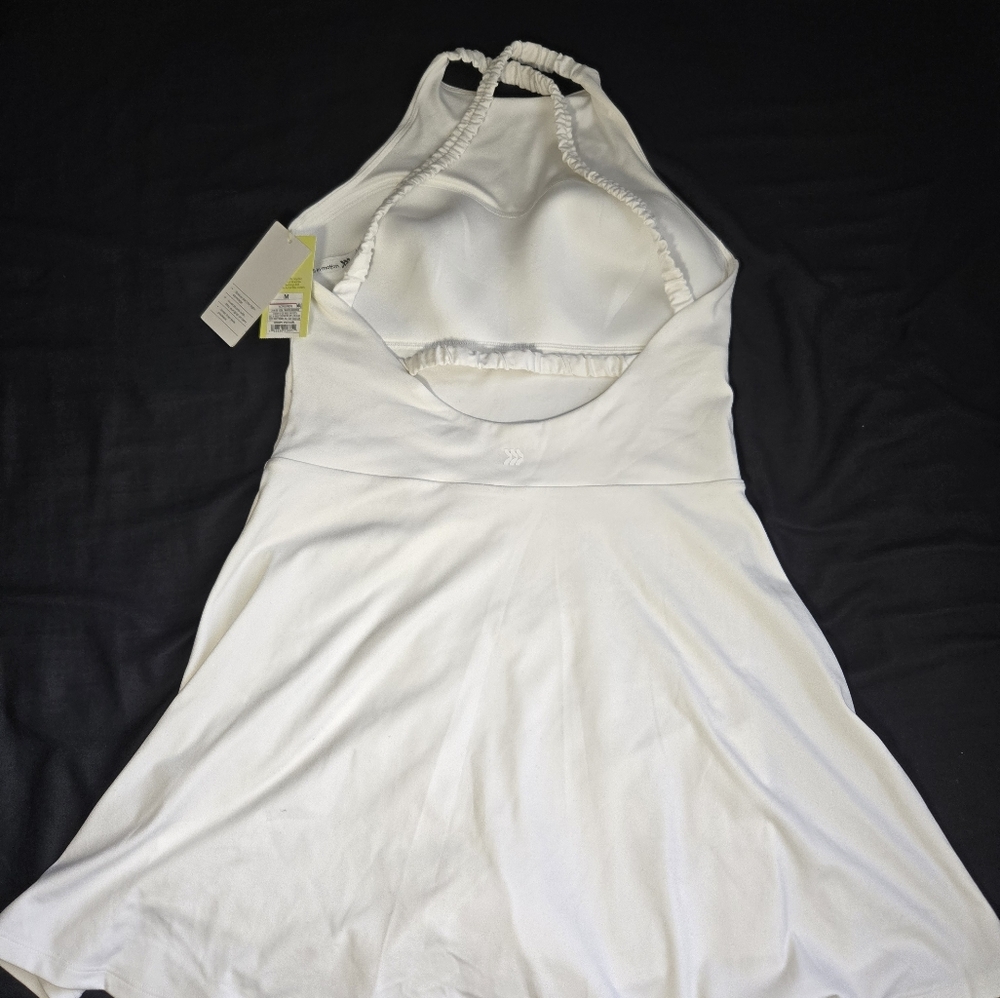 NWT All In Motion Women’s White Active Dress Size M–Built-In Shorts/Side Pockets - Picture 5 of 5